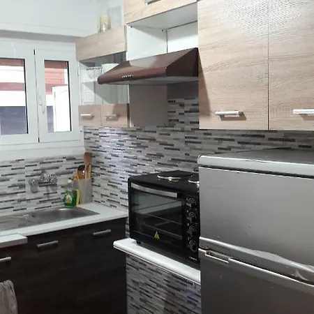 Apartment Acropolis Within 10min. Walk!